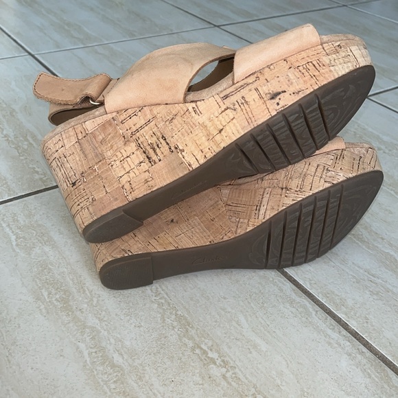 Clark’s Artisan Wedge Sandals 7.5 - Picture 8 of 10
